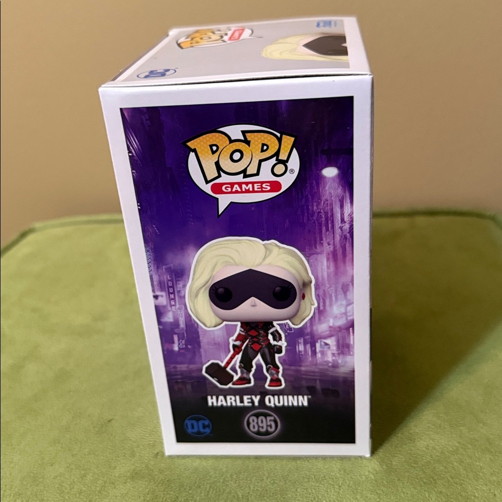 Funko Pop! Harley Quinn with Mallet - Picture 7 of 9